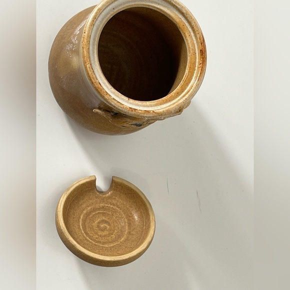 HANDMADE Wheel Thrown Pottery “JAM” Jar with Lid Signed J Lewis Speckle Glaze - Picture 5 of 10